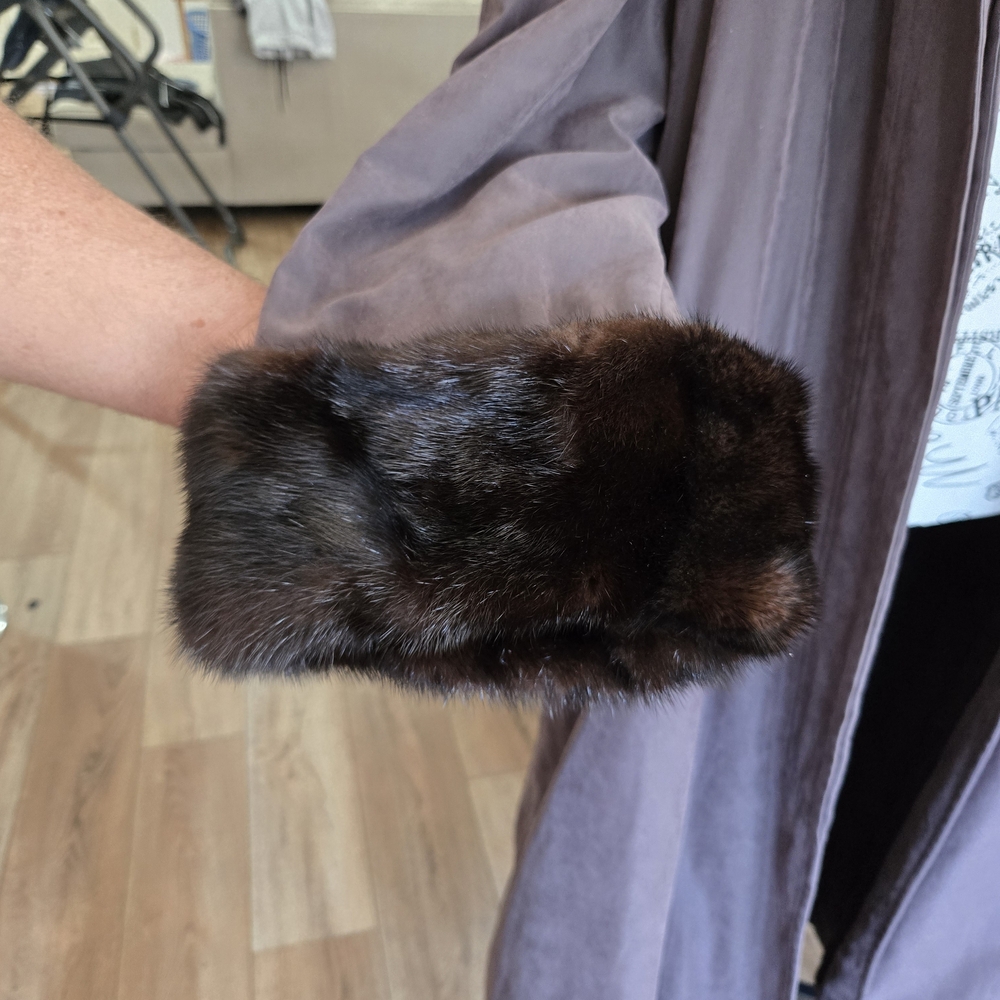 Chic Women's MochaTrench Coat with Fur Collar.  Fur Removes From Entire Coat - Picture 7 of 8